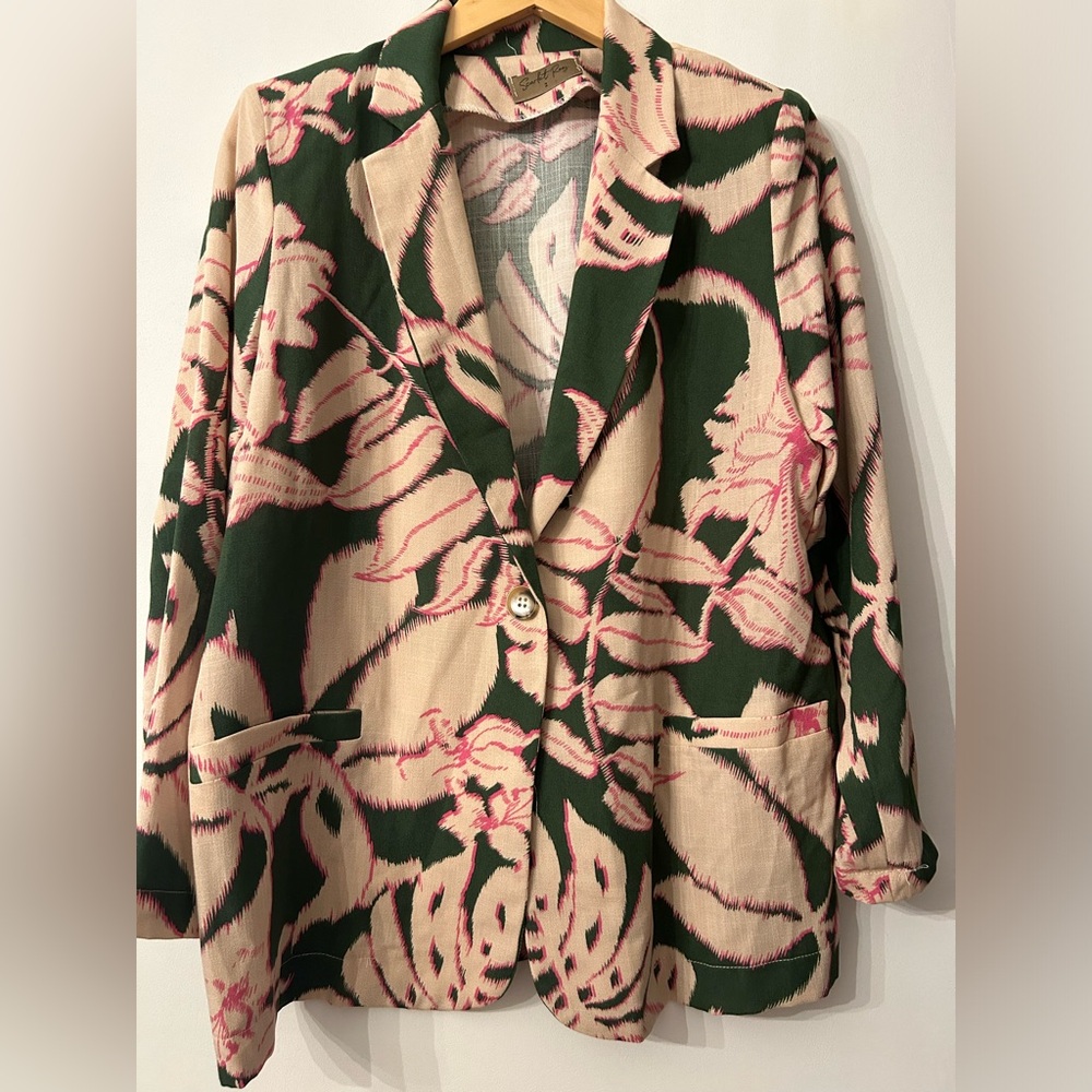 Scarlet Roos flower Blazer jacket with shoulder pads size 2. Tan, pink & green